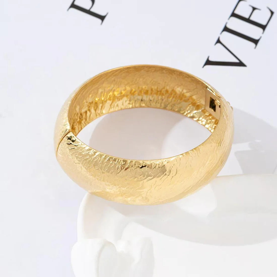 Bibi bangle