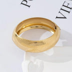Dot bangle