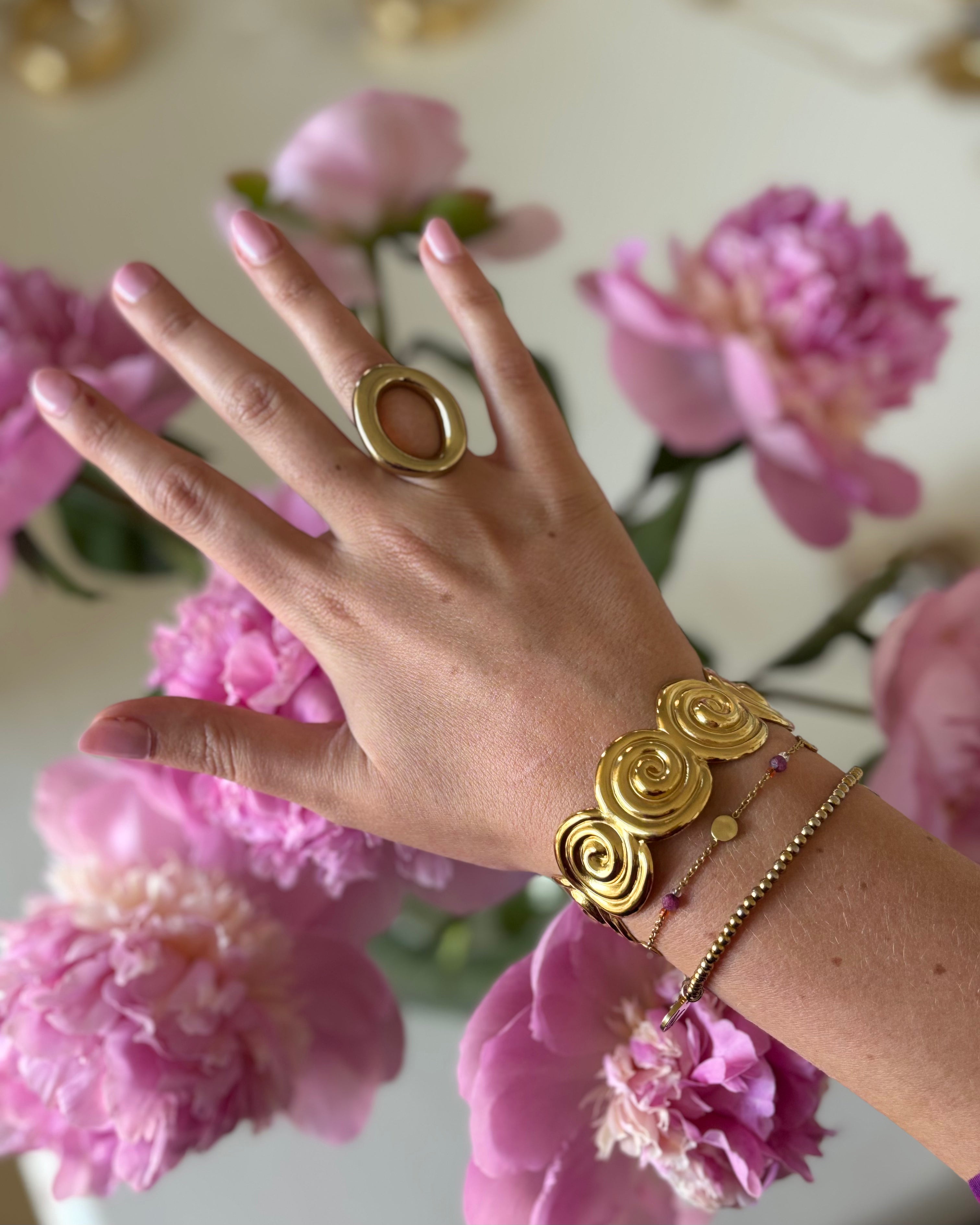 Swirl bangle